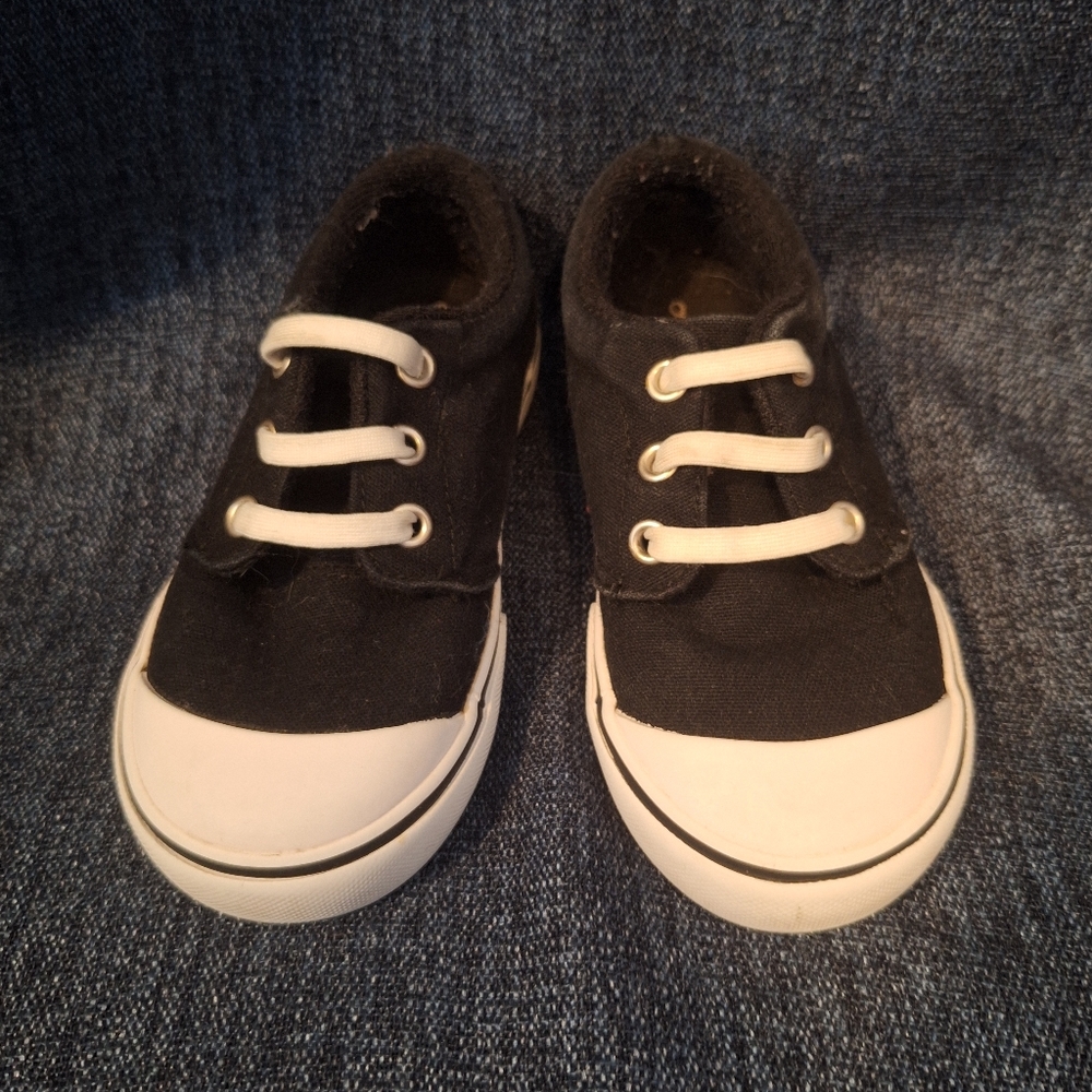 Wonder Nation Black and White Canvas Sneakers